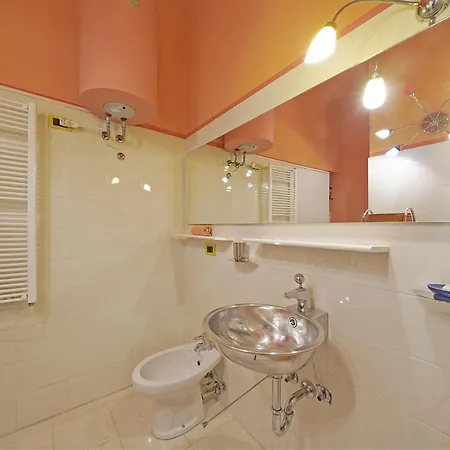 Nelly Apartment *